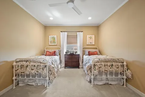 305 Canal Street Corsicana TX 75109