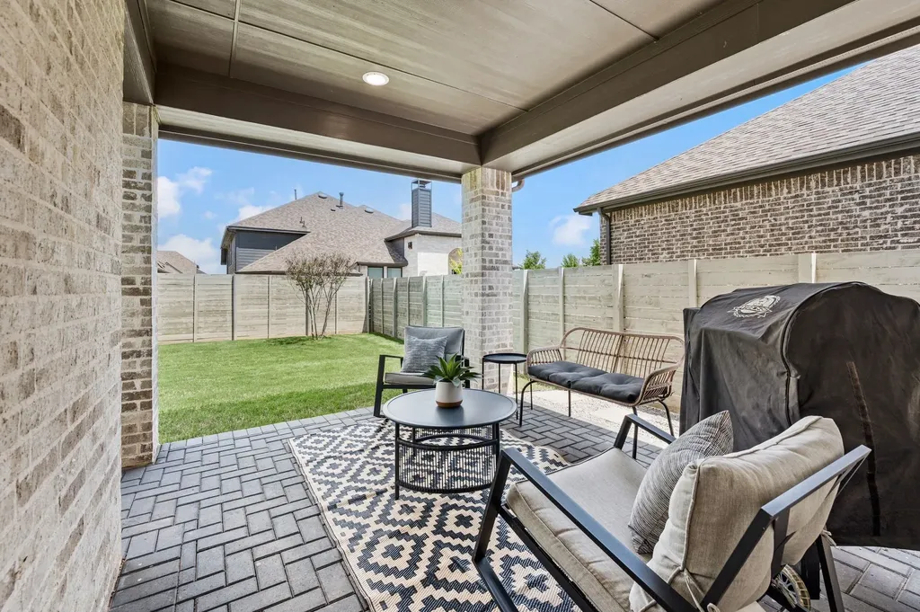 1108 16th Street Argyle TX 76226