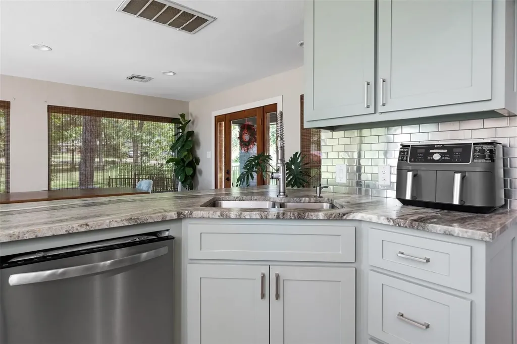 162 Lake Drive Enchanted Oaks TX 75156