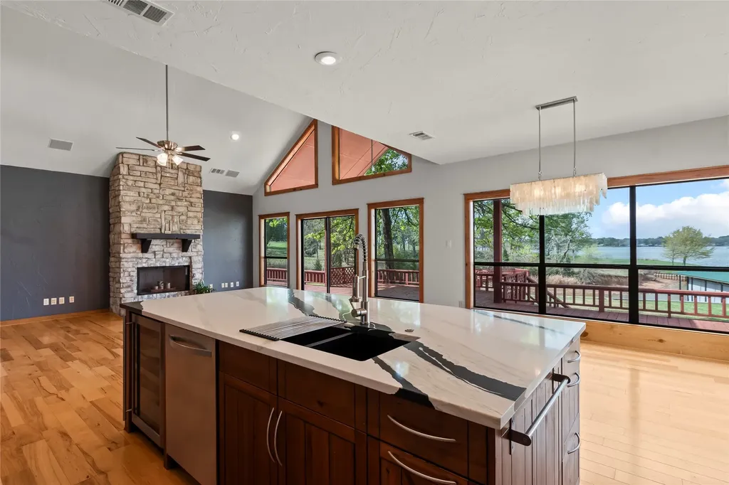 5459 Woodland Shores Drive Log Cabin TX 75148