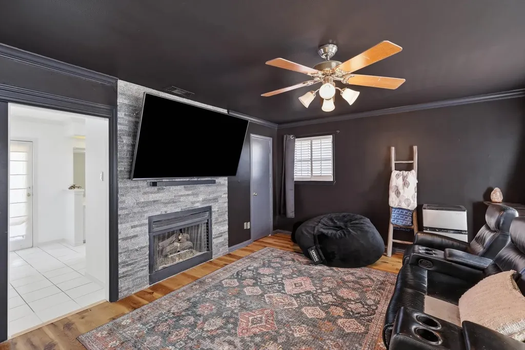 14917 Oaks North Drive Addison TX 75254