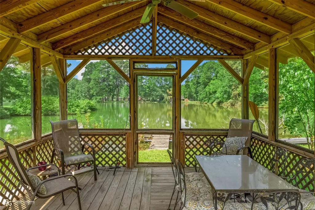 10198 Castanedo Court Keithville LA 71047