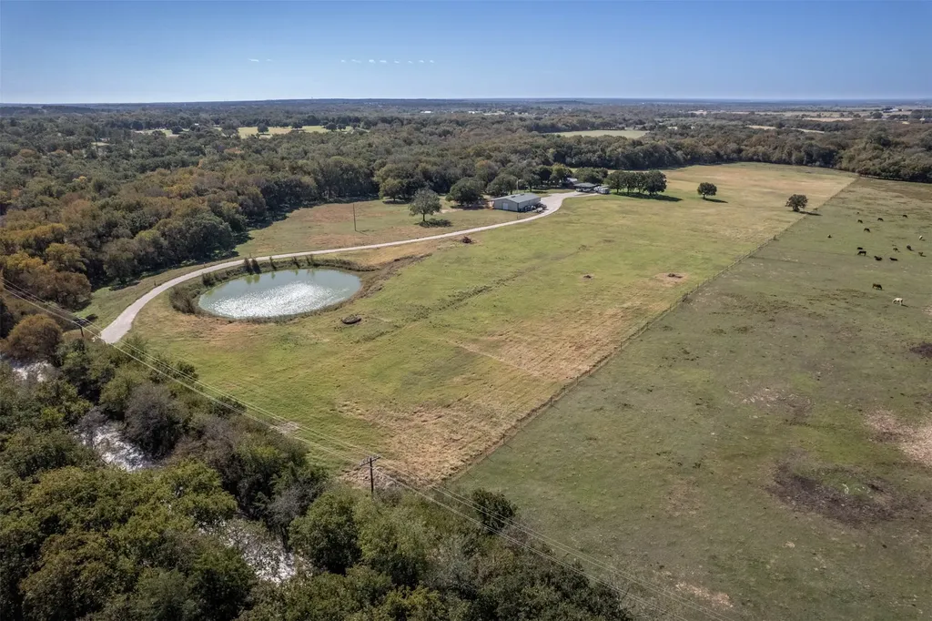 1293 Hcr 1425 Covington TX 76636