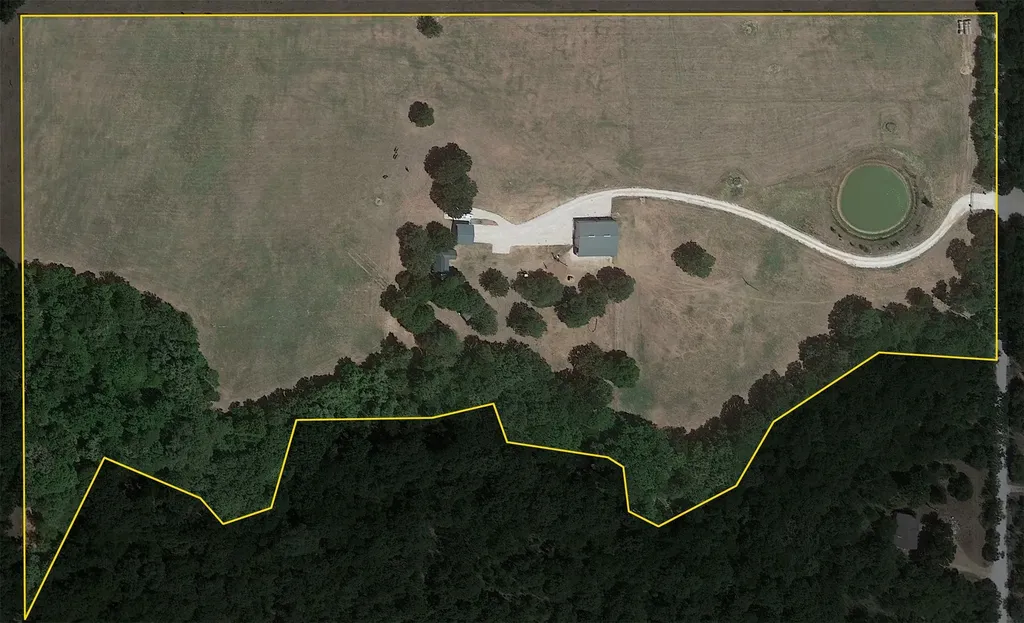 1293 Hcr 1425 Covington TX 76636