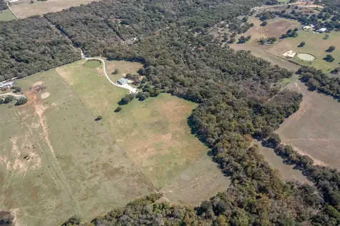 1293 Hcr 1425 Covington TX 76636