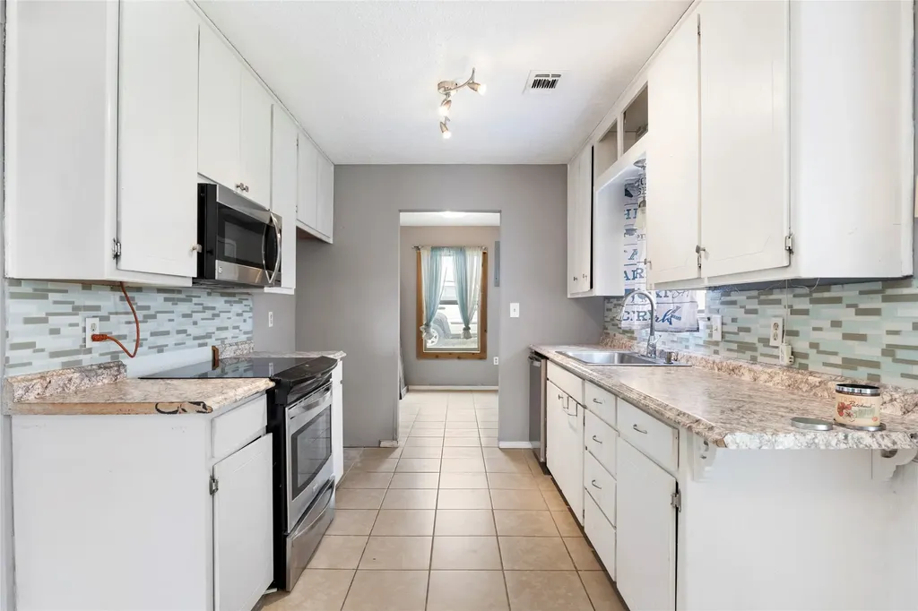 1106 Hcr 1414 Covington TX 76636