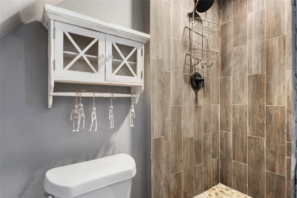 1106 Hcr 1414 Covington TX 76636