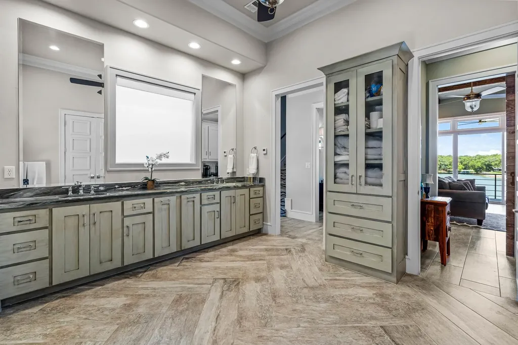 212 Hilltop Drive Gainesville TX 76240