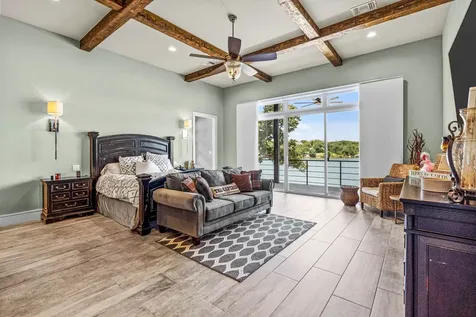 212 Hilltop Drive Gainesville TX 76240