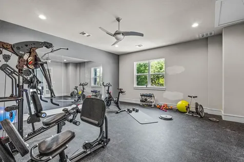 212 Hilltop Drive Gainesville TX 76240