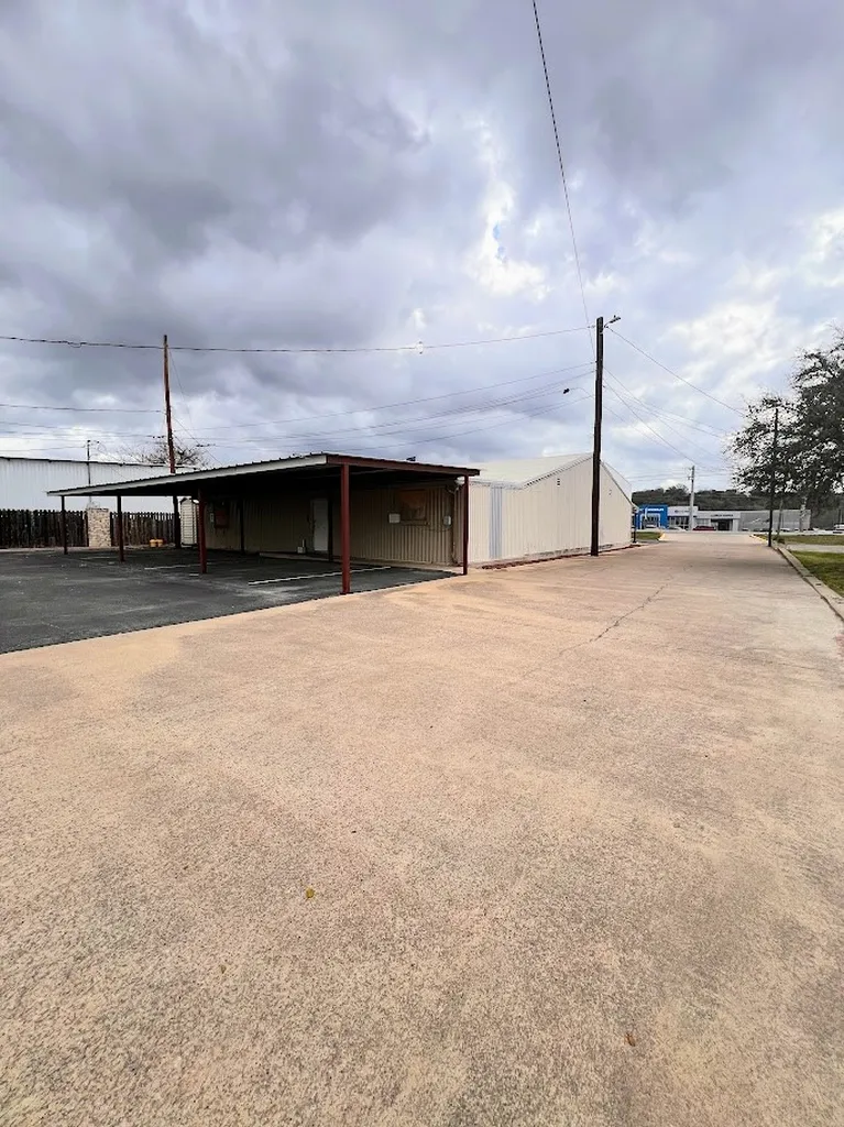 2300 N Us Highway 281 Marble Falls TX 78654