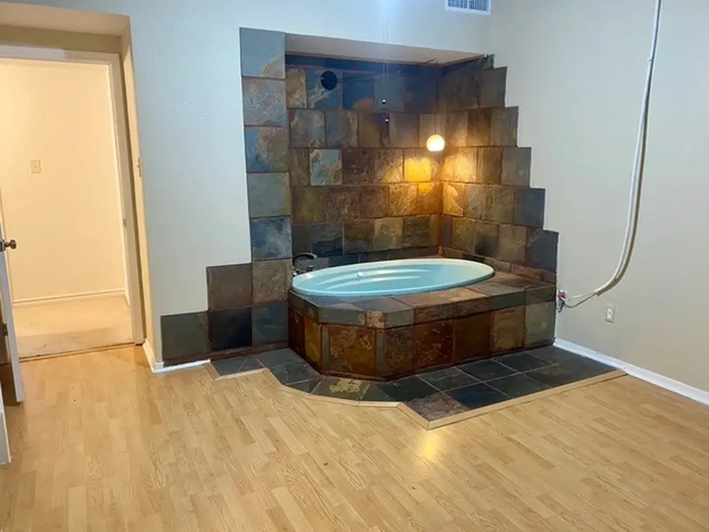 805 Paisley Dr Drive Spicewood TX 78669