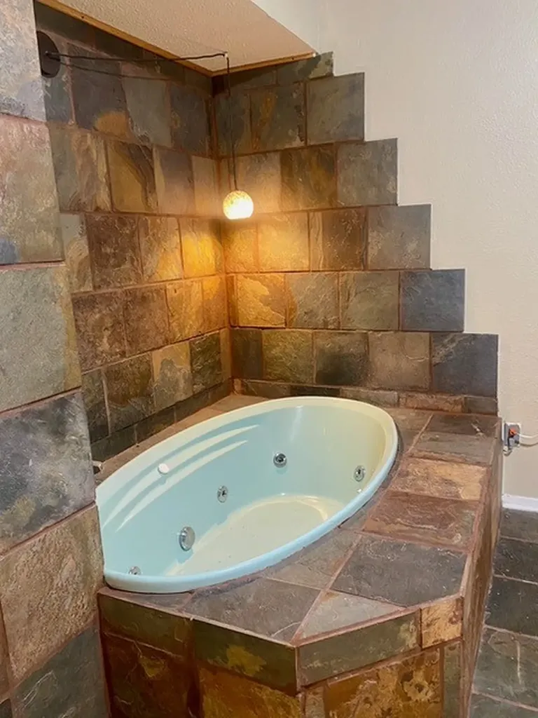 805 Paisley Dr Drive Spicewood TX 78669