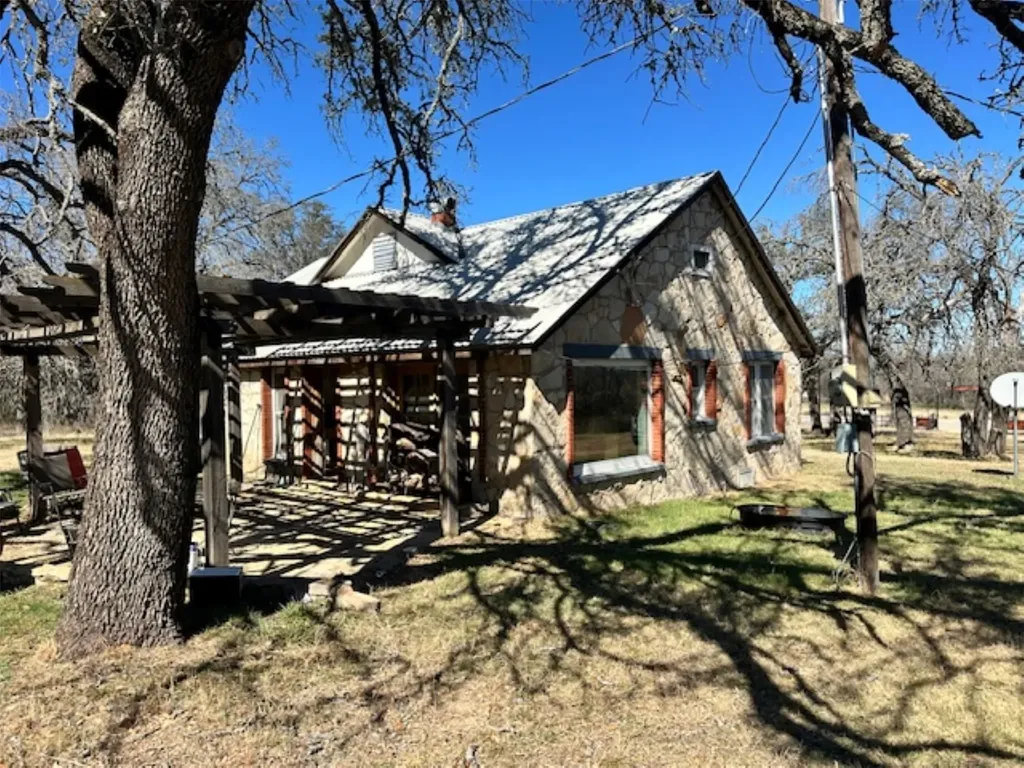 18250 Tx-36 Highway Gustine TX 76455