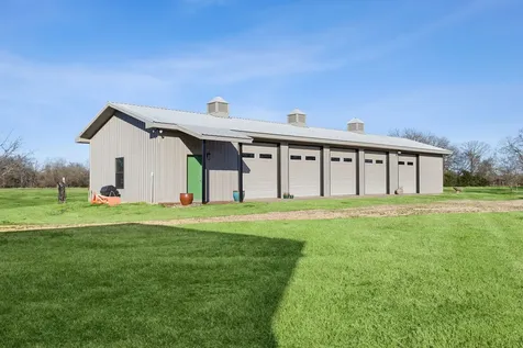 1818 County Road 1151 Cumby TX 75433