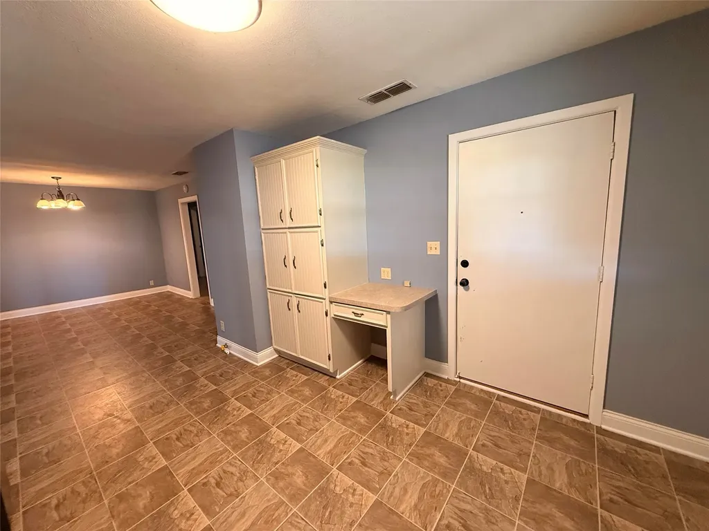 312 W Church Street Olney TX 76374