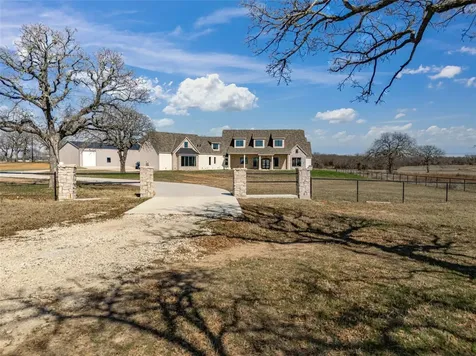 623 Lake Valley Road Sunset TX 76270