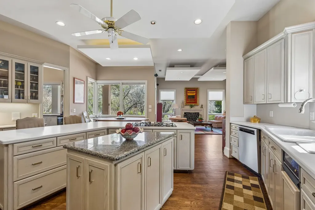 14900 Winnwood Road Addison TX 75254