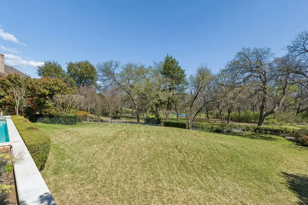 14900 Winnwood Road Addison TX 75254