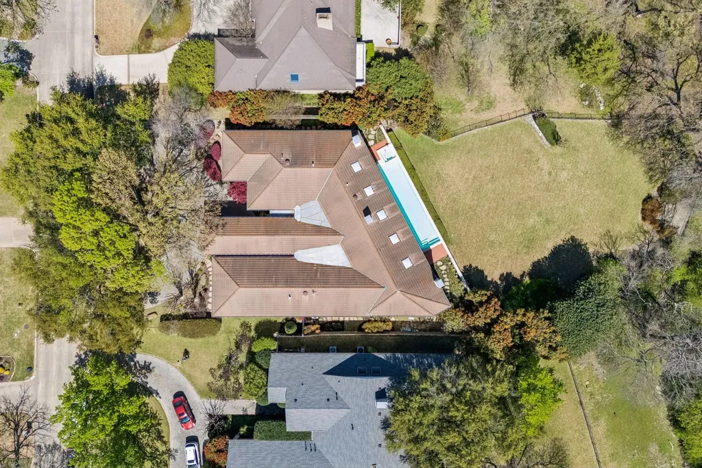 14900 Winnwood Road Addison TX 75254