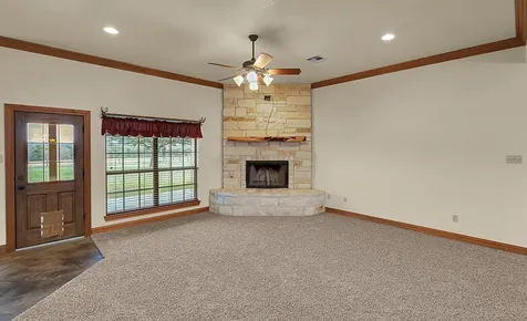 1609 Southern View Lorena TX 76655