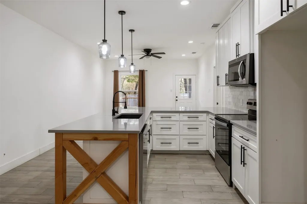 145 Barcelona Street Payne Springs TX 75156