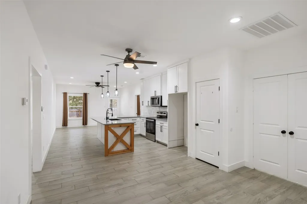 145 Barcelona Street Payne Springs TX 75156