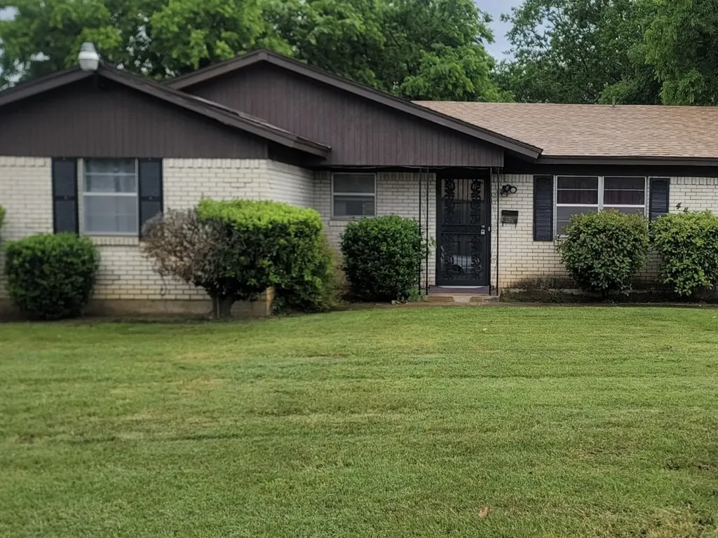 4429 Berke Road Fort Worth TX 76115