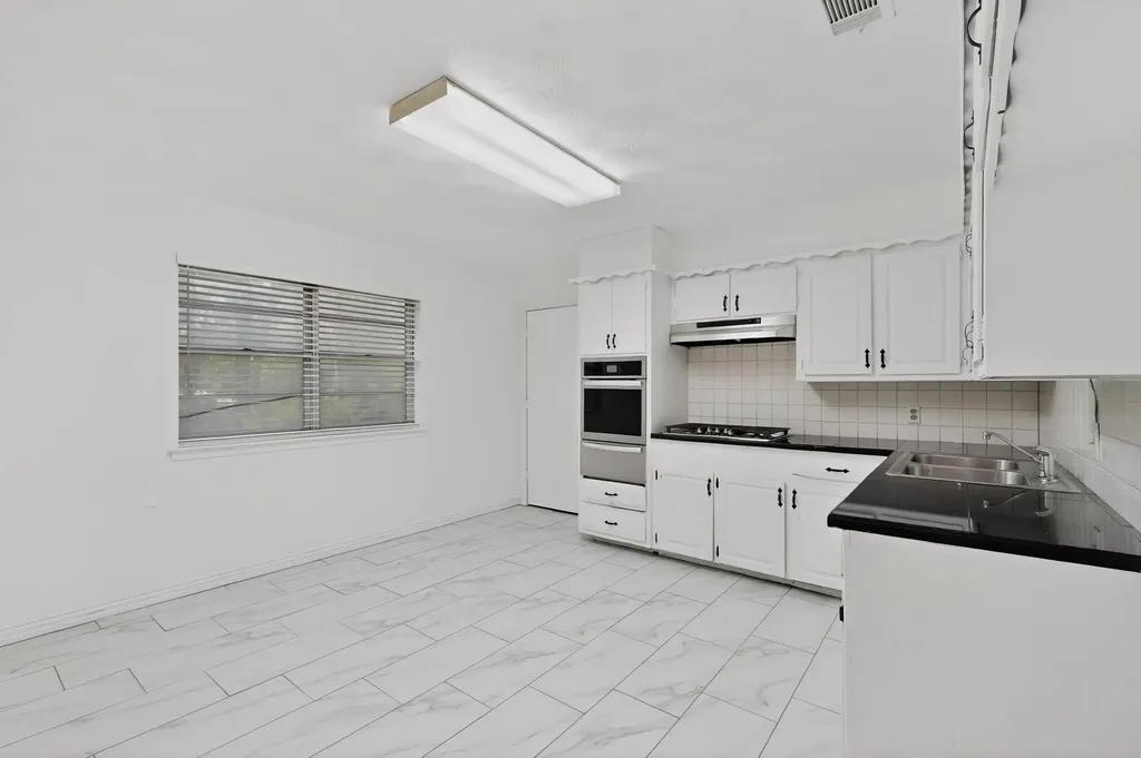 4429 Berke Road Fort Worth TX 76115