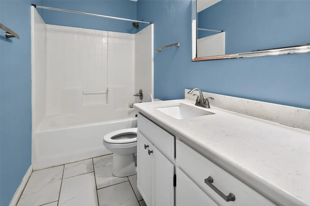 124 Topaz Circle Hewitt TX 76643