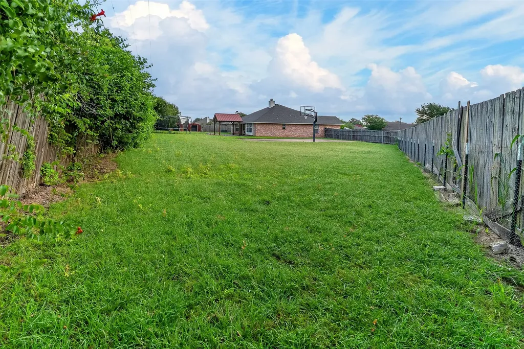 124 Topaz Circle Hewitt TX 76643