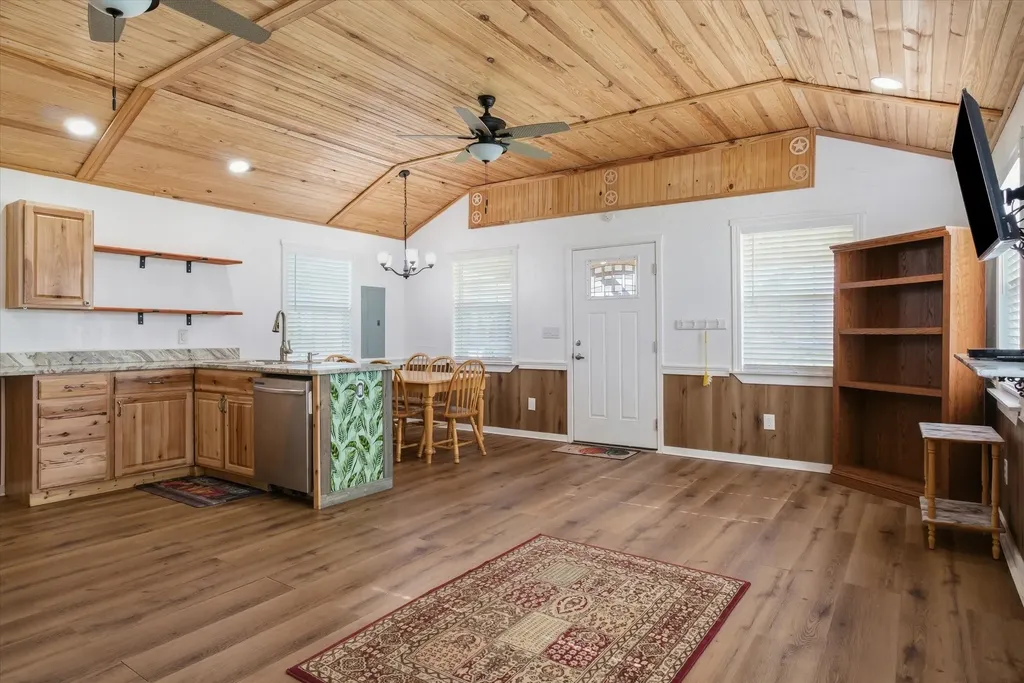 7040 County Road 131b Terrell TX 75161