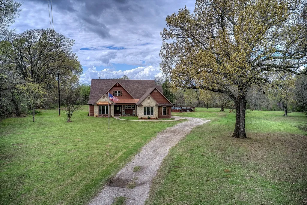 811 Rs County Road 4250 Point TX 75472