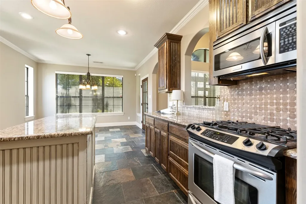 2705 Silverado Trail Sherman TX 75092