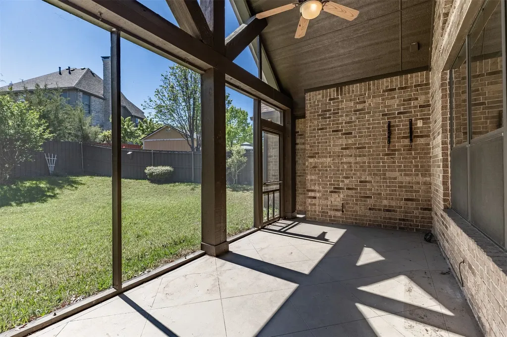 2705 Silverado Trail Sherman TX 75092