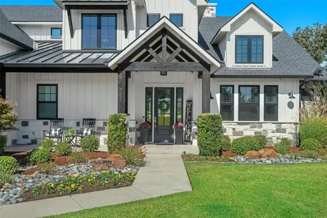 1121 The Shores Drive Corsicana TX 75109