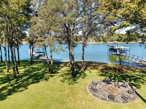 1121 The Shores Drive Corsicana TX 75109