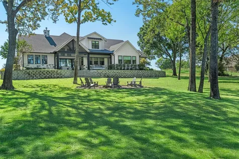 1121 The Shores Drive Corsicana TX 75109