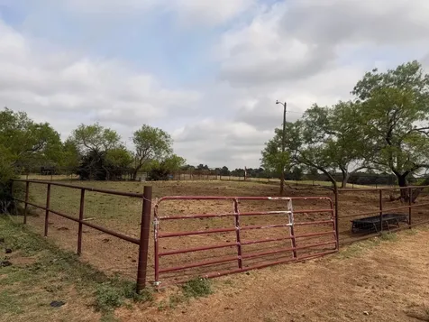 2548 County Road 2690 Alvord TX 76225
