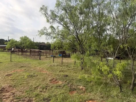 2548 County Road 2690 Alvord TX 76225