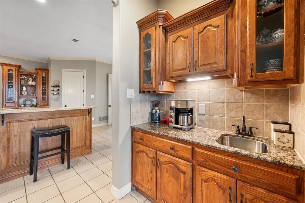 2703 Katherine Court Dalworthington Gardens TX 76016