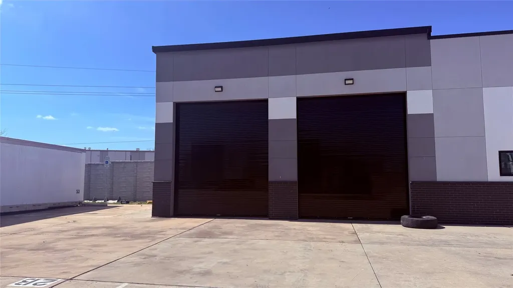 1203 S Railroad Street Lewisville TX 75057