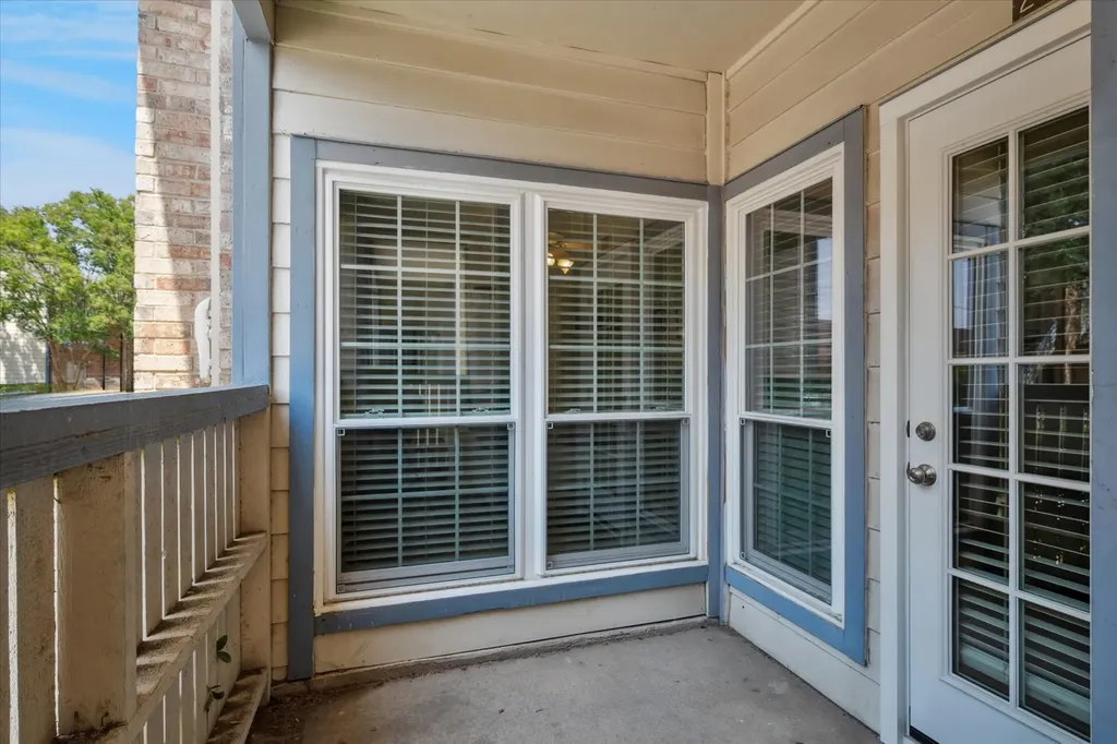 1601 Marsh Lane Carrollton TX 75006