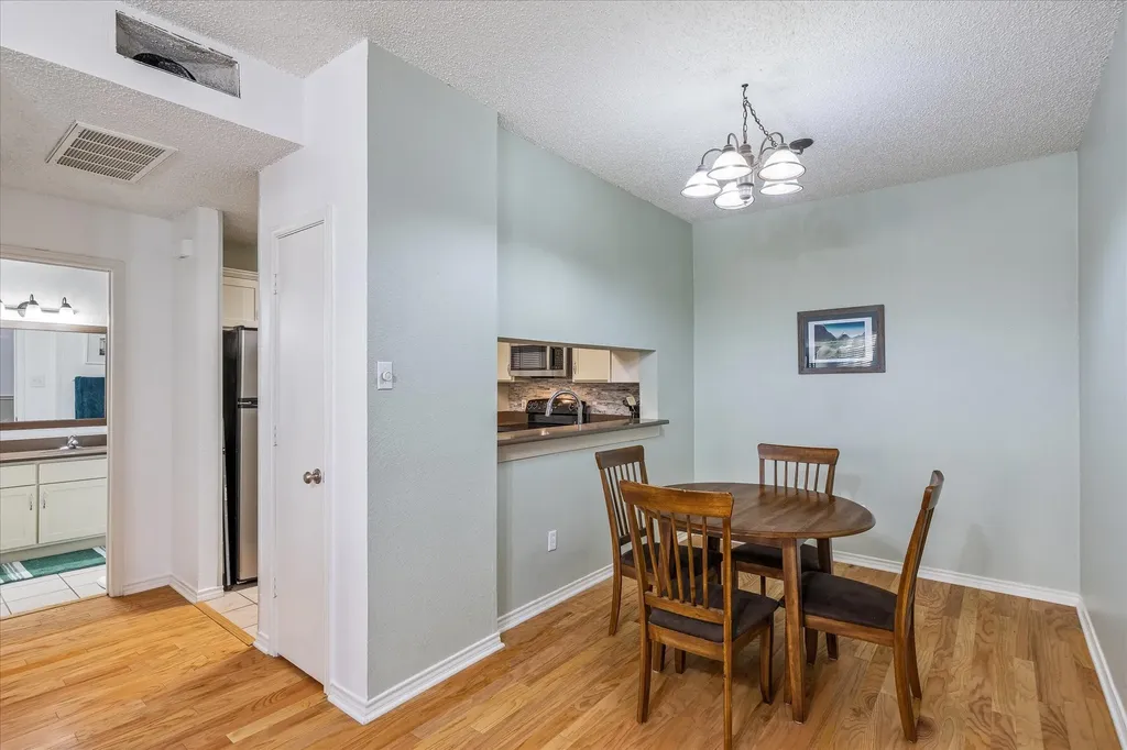 1601 Marsh Lane Carrollton TX 75006