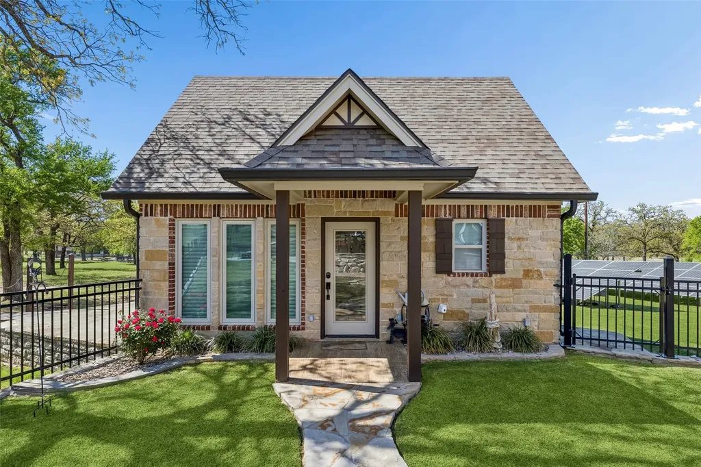 700 Temple Hall Highway Granbury TX 76049