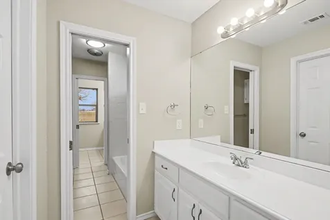10101 Round Hill Road Fort Worth TX 76131