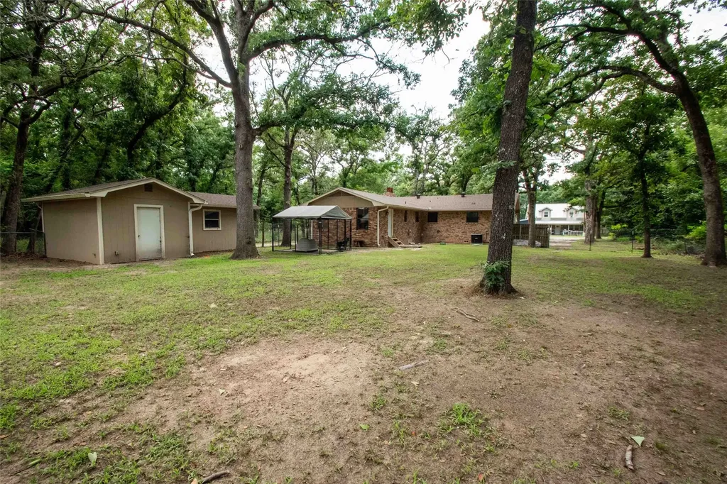 530 Holly Glen Murchison TX 75778