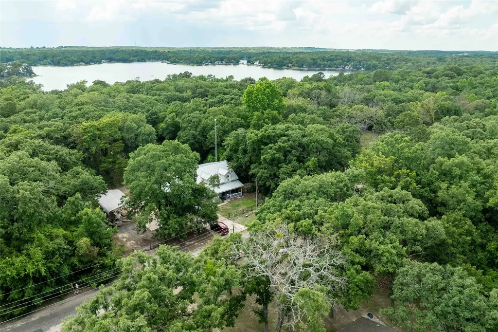 530 Holly Glen Murchison TX 75778