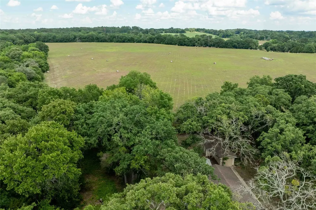 530 Holly Glen Murchison TX 75778