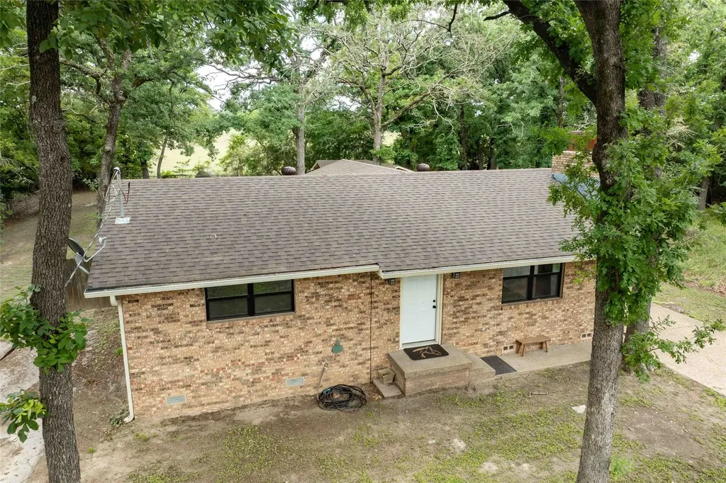 530 Holly Glen Murchison TX 75778